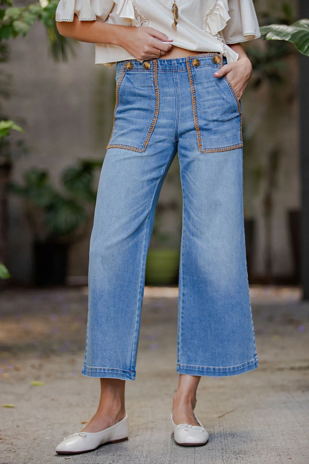 Whipstitch Pocket Cropped Denim