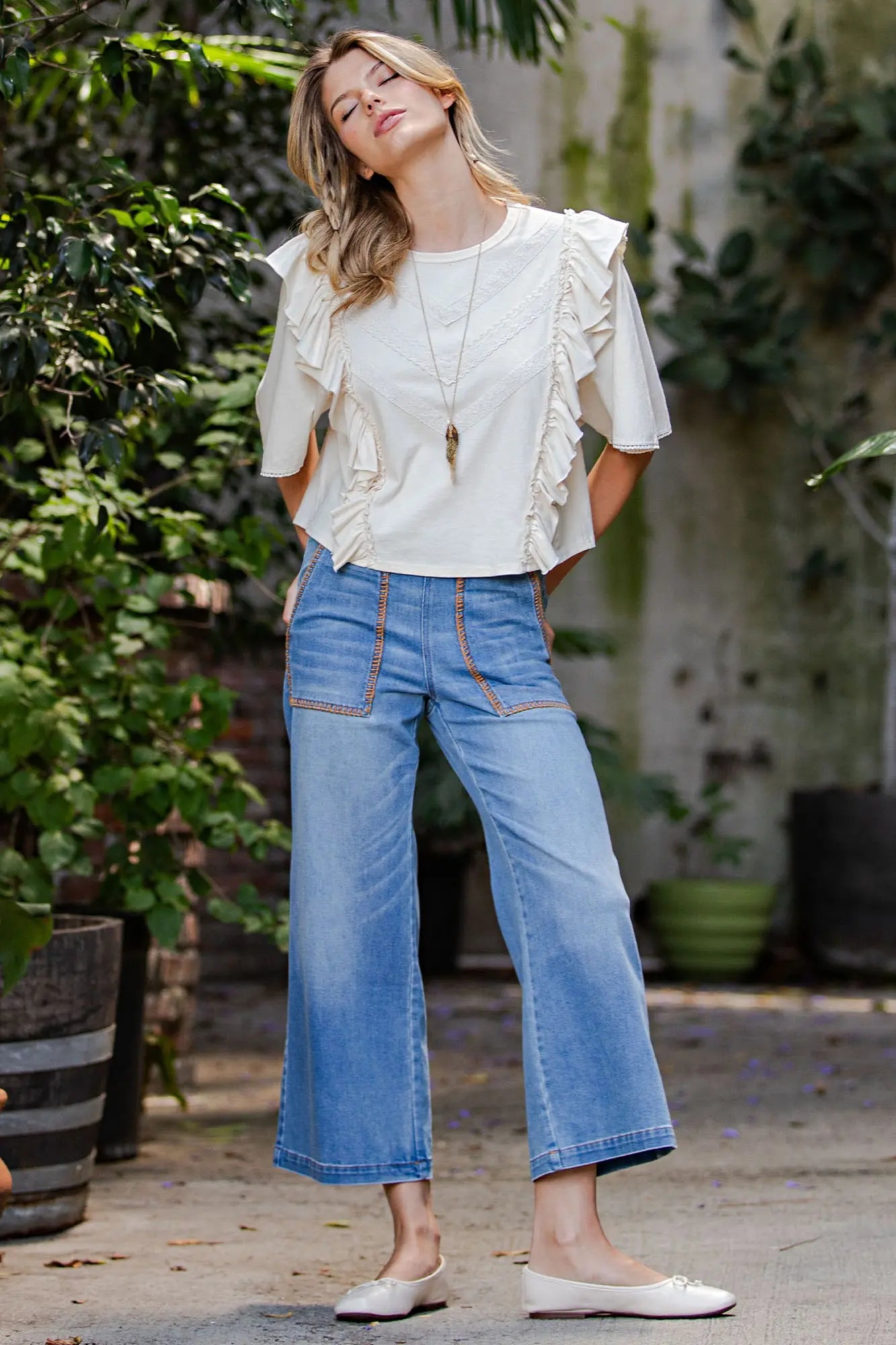 Whipstitch Pocket Cropped Denim